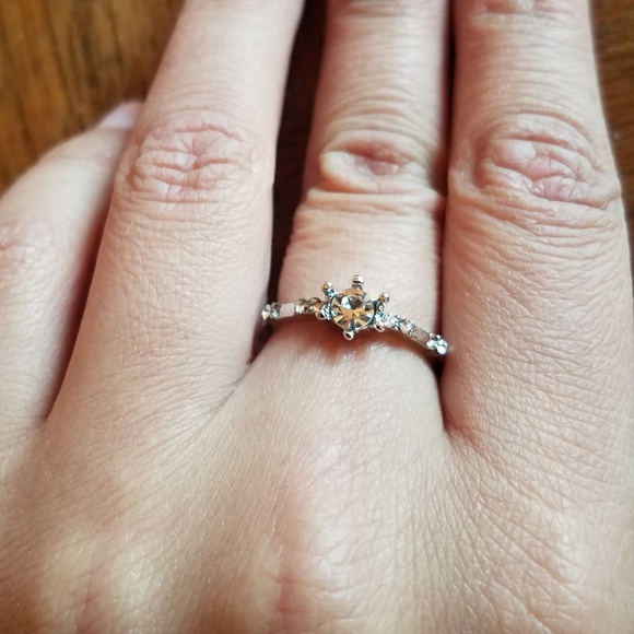 NWOT Beautiful Silver CZ Rhinestone Ring, sz 6 - Picture 5 of 14